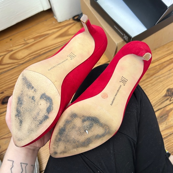 Red Heels - Picture 2 of 4